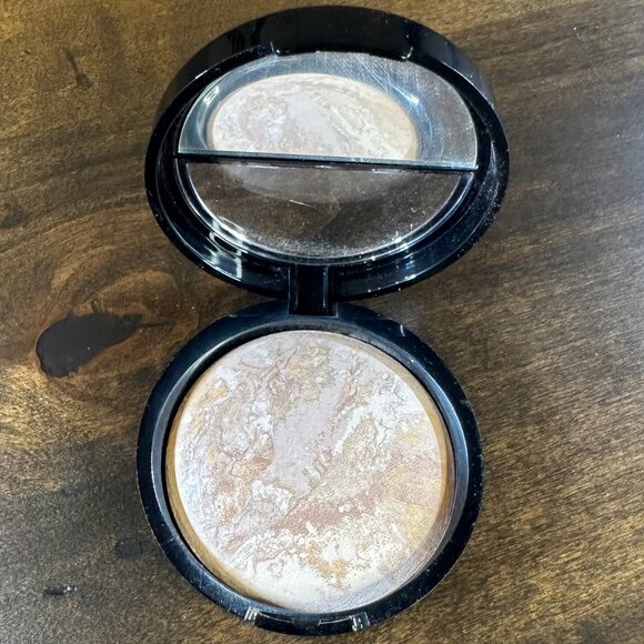 NEW Baked Balance-N-Brighten Color Correcting Foundation - Fair - Picture 3 of 5